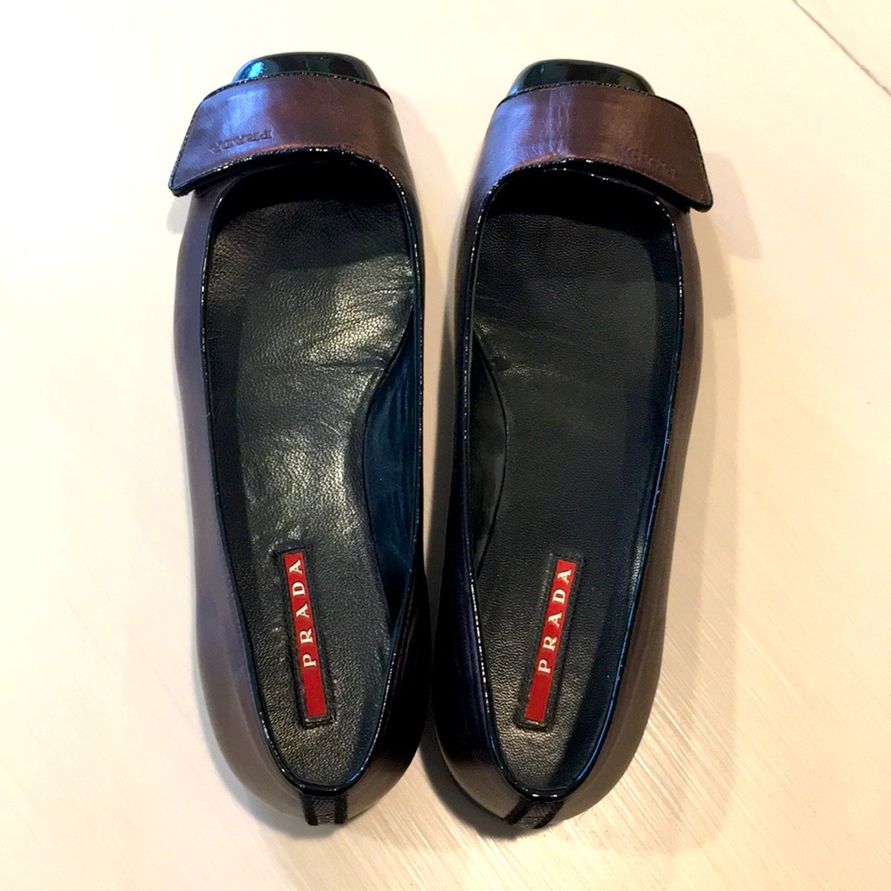 Prada Women’s Shoe. Size 38 1/2. Metallic Purple, Black Patent Toe.